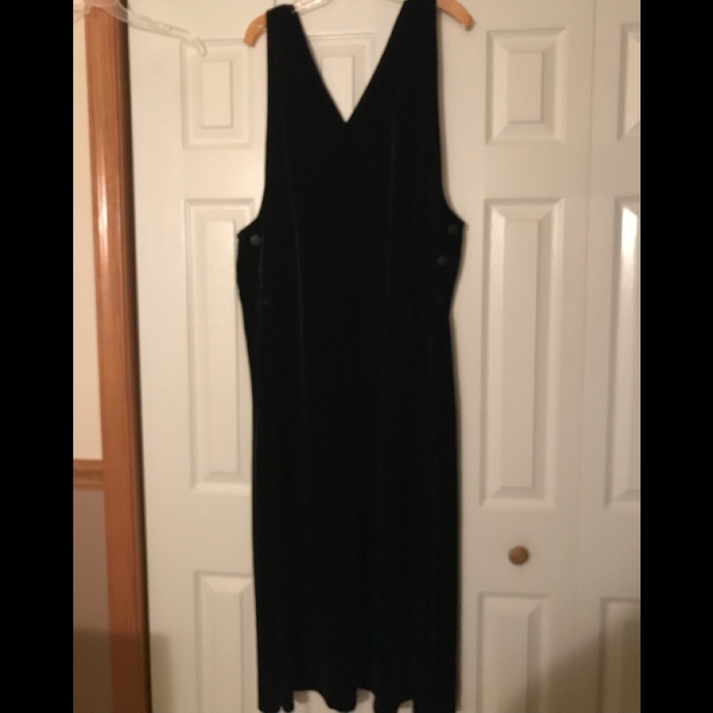 Woman’s 22 Jacqueline Ferar velvet jumper